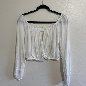 White blouse longsleeve
